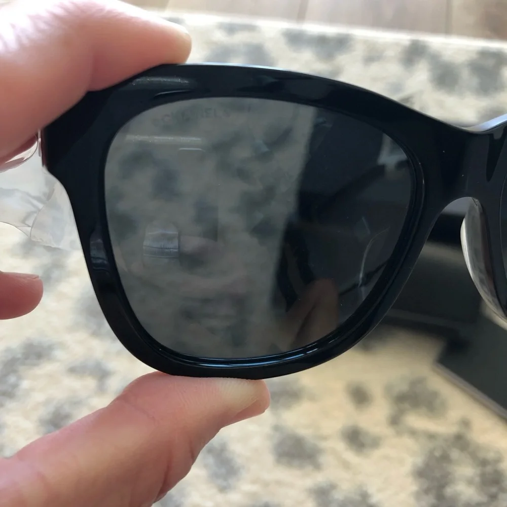 CHANEL Black Sunglasses - Picture 6 of 13